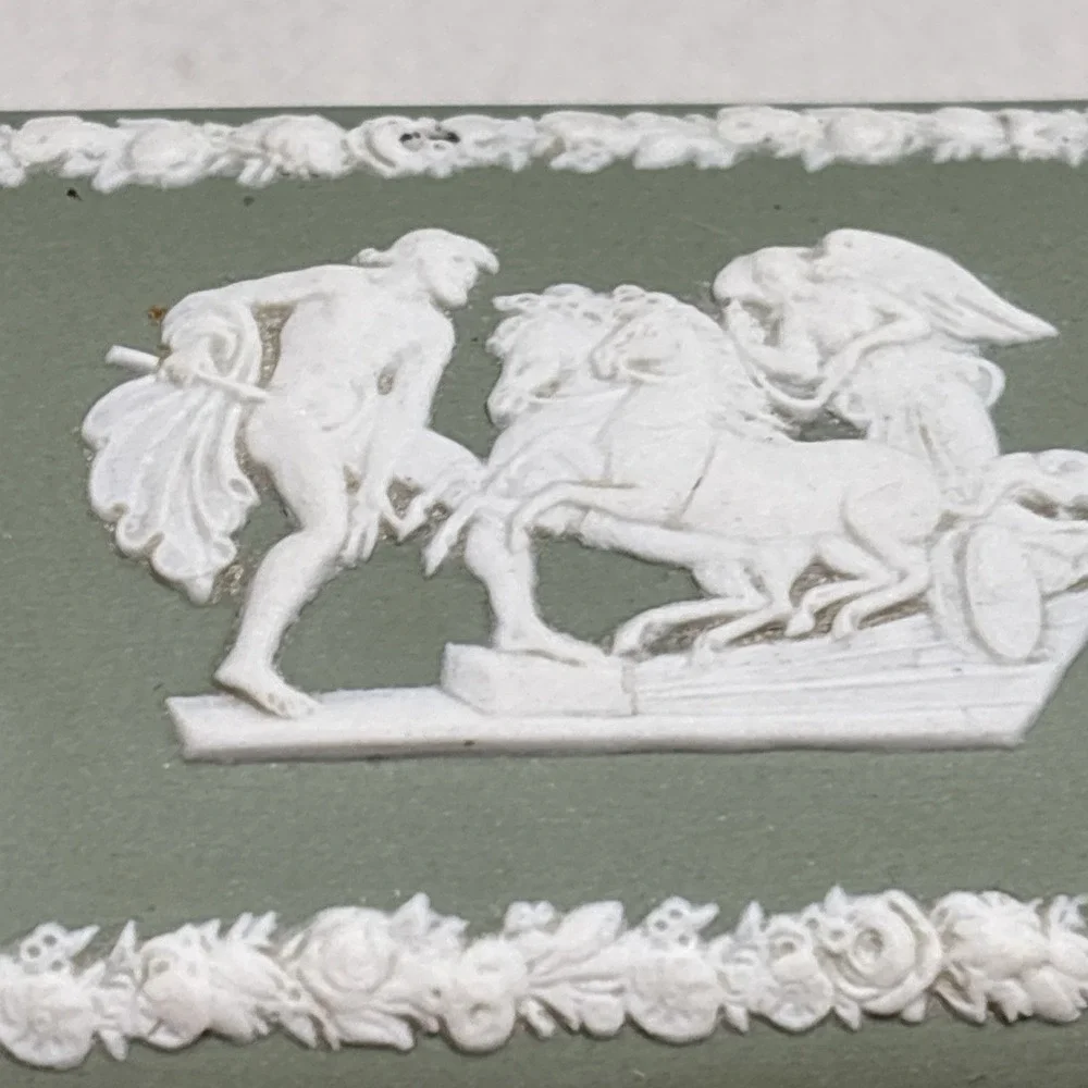 Wedgwood small accessory